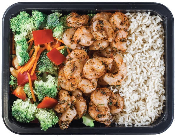 Picture of a balanced bodybuilding meal that includes veggies, omega-3 rich shrimp and rice