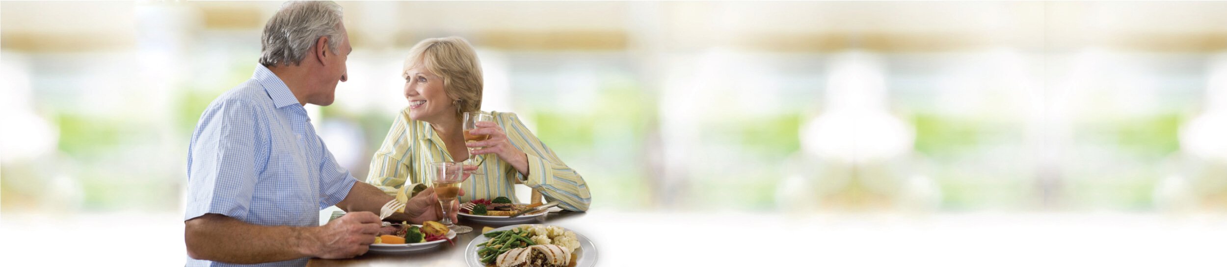 Picture of seniors enjoying a home delivered meal that was delivered by MealPro