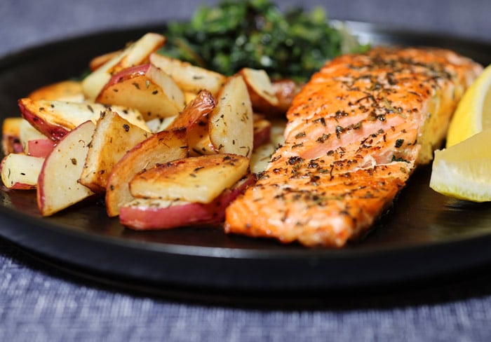 Atlantic salmon for renal diet