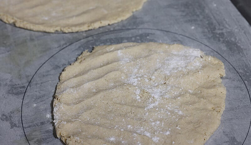 cover gluten free pizza dough