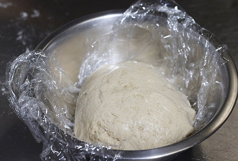 cover gluten free pizza dough