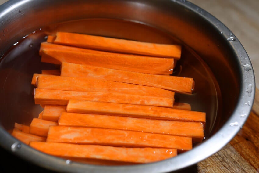 Cover Yam Fries in Water