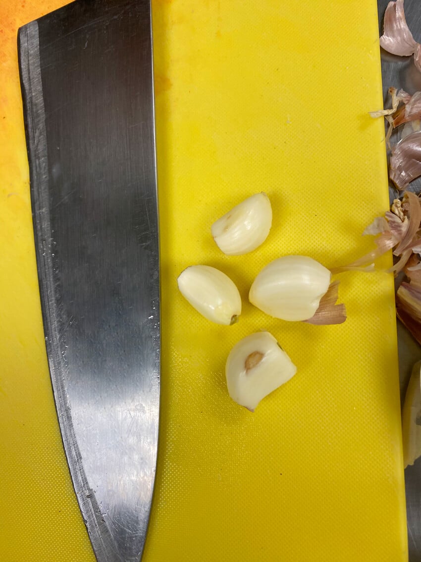 Clean the garlic