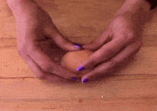 peeling a hard boiled egg