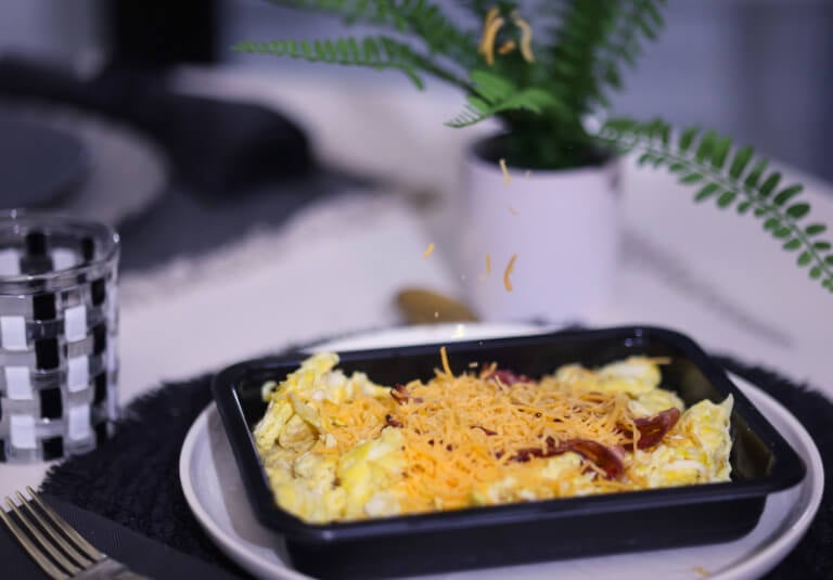 keto scrambled eggs with bacon, cheddar cheese