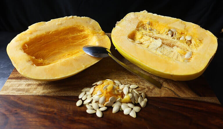 Spaghetti Squash Removing Seeds